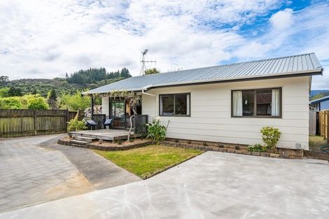 Photo of property in 33b Gemstone Drive, Birchville, Upper Hutt, 5018