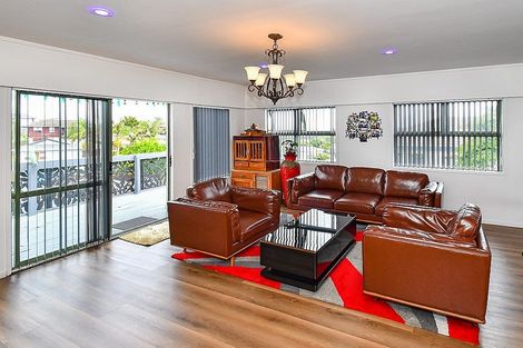 Photo of property in 14 Lowburn Place, Clover Park, Auckland, 2019