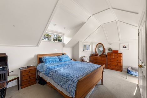 Photo of property in 1032 Scenic Drive North, Swanson, Auckland, 0816