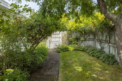 Photo of property in 2/8 Kinder Street, Acacia Bay, Taupo, 3330