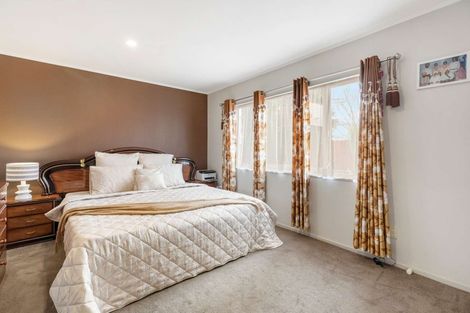 Photo of property in 98a Manuroa Road, Takanini, 2112