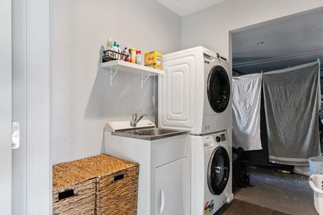 Photo of property in 6 Austin Reid Avenue, Carterton, 5713