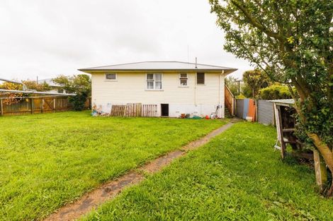 Photo of property in 53 Tararua Terrace, Cloverlea, Palmerston North, 4412