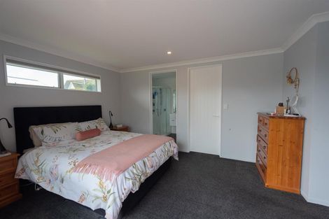 Photo of property in 7 Eric Batchelor Place, Waimate, 7924