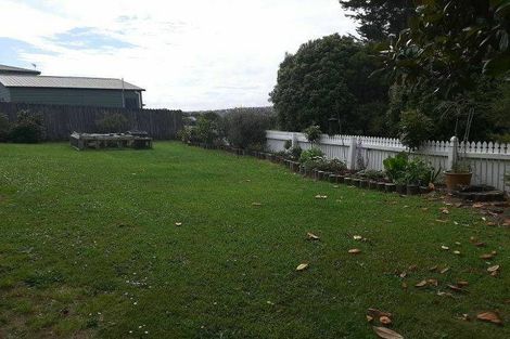 Photo of property in 2/13 Coubray Place, Botany Downs, Auckland, 2010