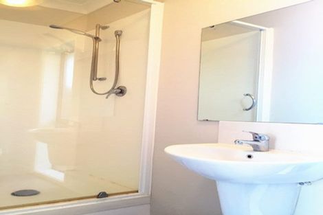 Photo of property in 24 Jillteresa Crescent, Half Moon Bay, Auckland, 2012