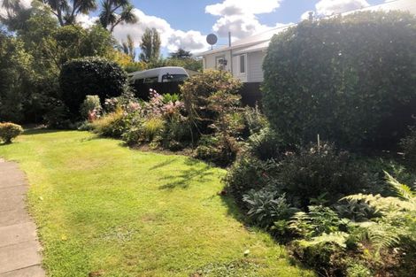 Photo of property in 81 Queenwood Road, Levin, 5510