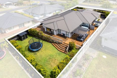 Photo of property in 60 Matua Road, Huapai, Kumeu, 0810