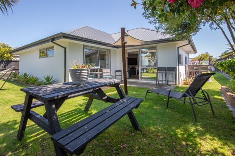 Photo of property in 32 Caithness Street, New Brighton, Christchurch, 8083