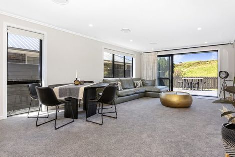 Photo of property in 3 Foremast Place, Whitby, Porirua, 5024