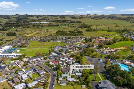 Photo of property in 7 Parakai Avenue, Parakai, 0830