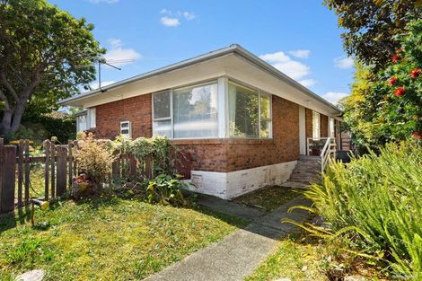 Photo of property in 2/10 Kapiti Place, Sunnynook, Auckland, 0620