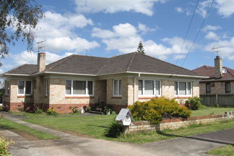 Photo of property in 15 Alexander Avenue, Papatoetoe, Auckland, 2025