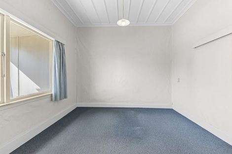 Photo of property in 58 Morley Street, New Plymouth, 4310