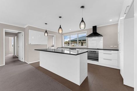 Photo of property in 112 Helenslee Road, Pokeno, 2472