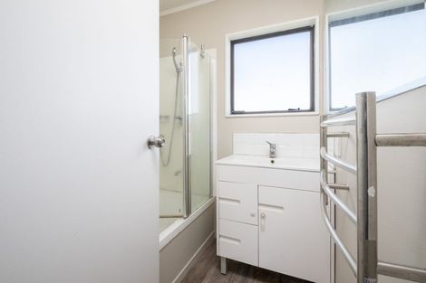 Photo of property in 1/6 Hatherley Place, Clendon Park, Auckland, 2103