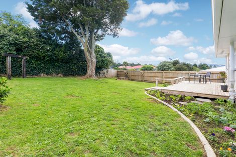 Photo of property in 13 Orchard Rise, Rosehill, Papakura, 2113