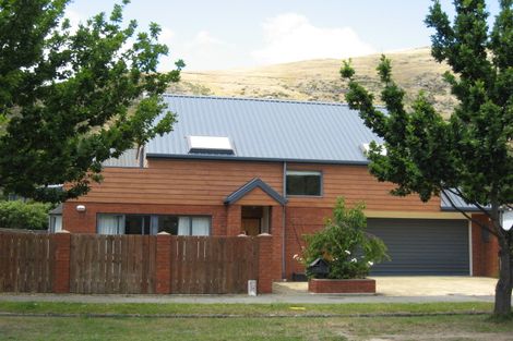 Photo of property in 33a Van Asch Street, Sumner, Christchurch, 8081