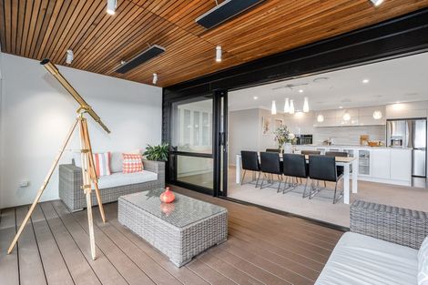 Photo of property in 14 Wangapeka Way, Aotea, Porirua, 5024