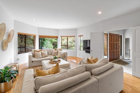 Photo of property in 127 Onetaunga Road, Chatswood, Auckland, 0626