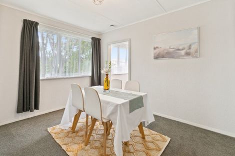 Photo of property in 45 Victory Crescent, Tawa, Wellington, 5028