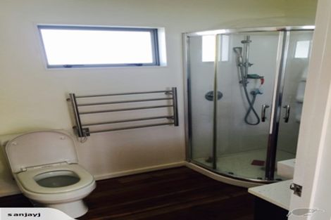 Photo of property in 1/18 Kirrie Avenue, Te Atatu South, Auckland, 0610