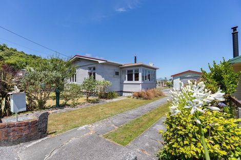 Photo of property in 20 Ashmore Avenue, Cobden, Greymouth, 7802