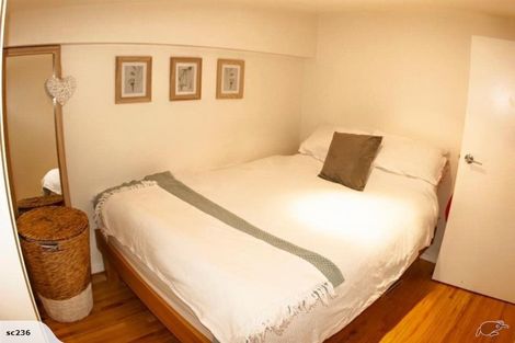 Photo of property in Las Olas De Cuba, 13/35 Torrens Terrace, Mount Cook, Wellington, 6011