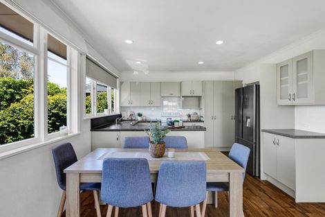 Photo of property in 1 Fairfax Terrace, Frankleigh Park, New Plymouth, 4310