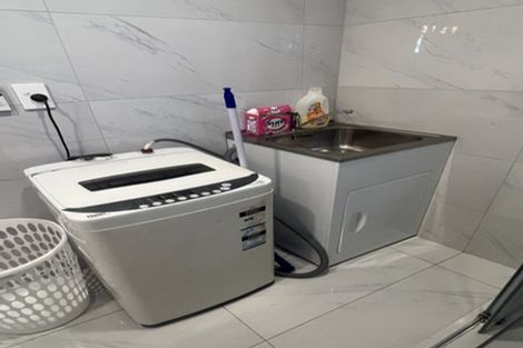 Photo of property in 8b Palmer Avenue, Glen Eden, Auckland, 0602