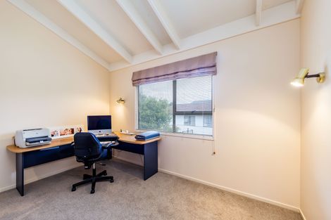 Photo of property in 7 Pokapu Street, Titirangi, Auckland, 0600