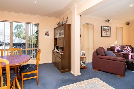 Photo of property in 25 Limousin Place, Grandview Heights, Hamilton, 3200