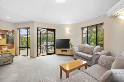 Photo of property in 2/113 Avonhead Road, Avonhead, Christchurch, 8042