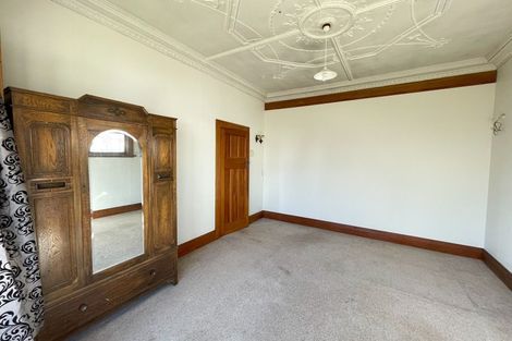 Photo of property in 105 Macandrew Road, South Dunedin, Dunedin, 9012