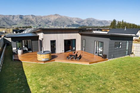 Photo of property in 13 Teal Place, Lake Hawea, Wanaka, 9382
