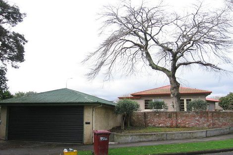 Photo of property in 10 Awatea Terrace, Hokowhitu, Palmerston North, 4410