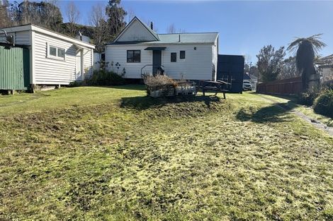 Photo of property in 3 Waitipapa Road, Hunterville, 4730