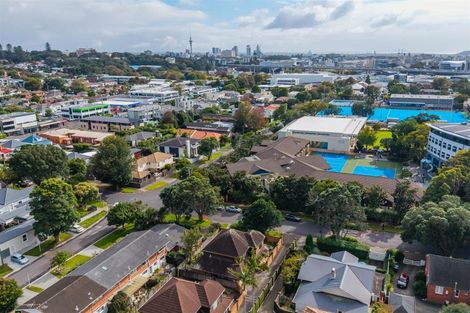 Photo of property in 1/11 Mount St John Avenue, Epsom, Auckland, 1051