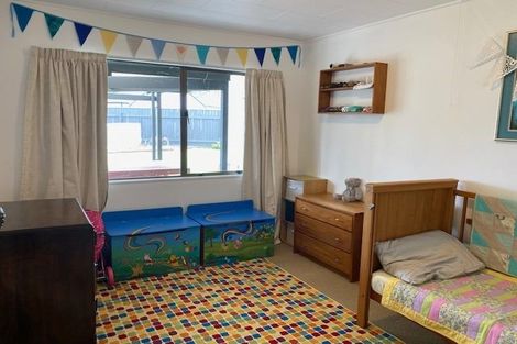 Photo of property in 35 Donegal Crescent, Tamatea, Napier, 4112