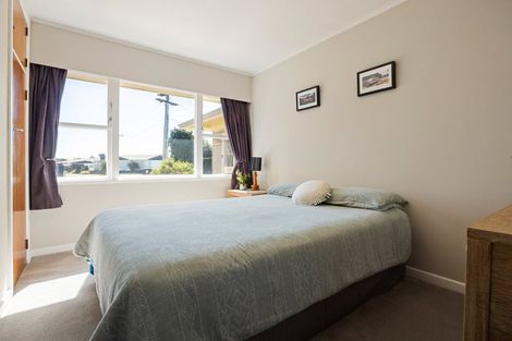 Photo of property in 17 Filmer Place, Melville, Hamilton, 3206