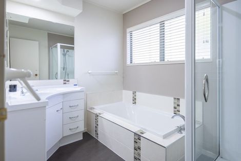 Photo of property in 116 Amanda Avenue, Dinsdale, Hamilton, 3204