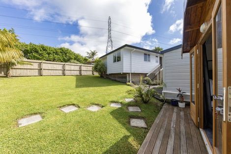 Photo of property in 26 Killygordon Place, Massey, Auckland, 0614