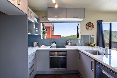 Photo of property in 14b Landsdowne Terrace, Karori, Wellington, 6012