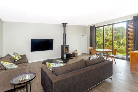 Photo of property in 14 Lysnar Street, Okitu, Gisborne, 4010