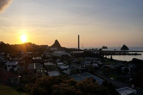 Photo of property in 5b Mission Street, Moturoa, New Plymouth, 4310