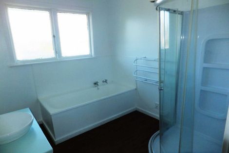 Photo of property in 2/2 Bowen Street, Upper Riccarton, Christchurch, 8041