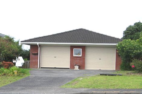 Photo of property in 37 Target Road, Totara Vale, Auckland, 0629