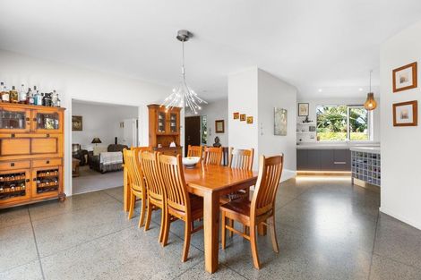 Photo of property in 187 Te Arei Road East, Huirangi, New Plymouth, 4373