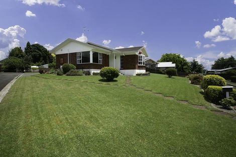 Photo of property in 31 Sheridan Crescent, Leamington, Cambridge, 3432