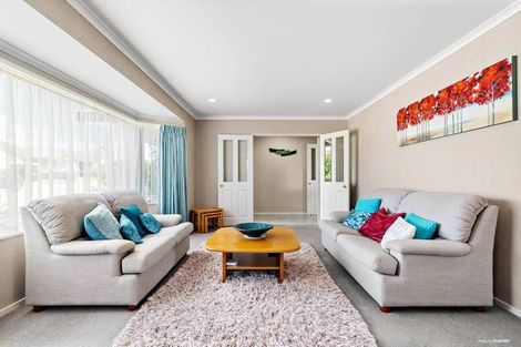 Photo of property in 19 Newinn Crescent, East Tamaki Heights, Auckland, 2016